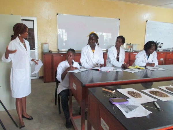 Women in the Soil Science Lab